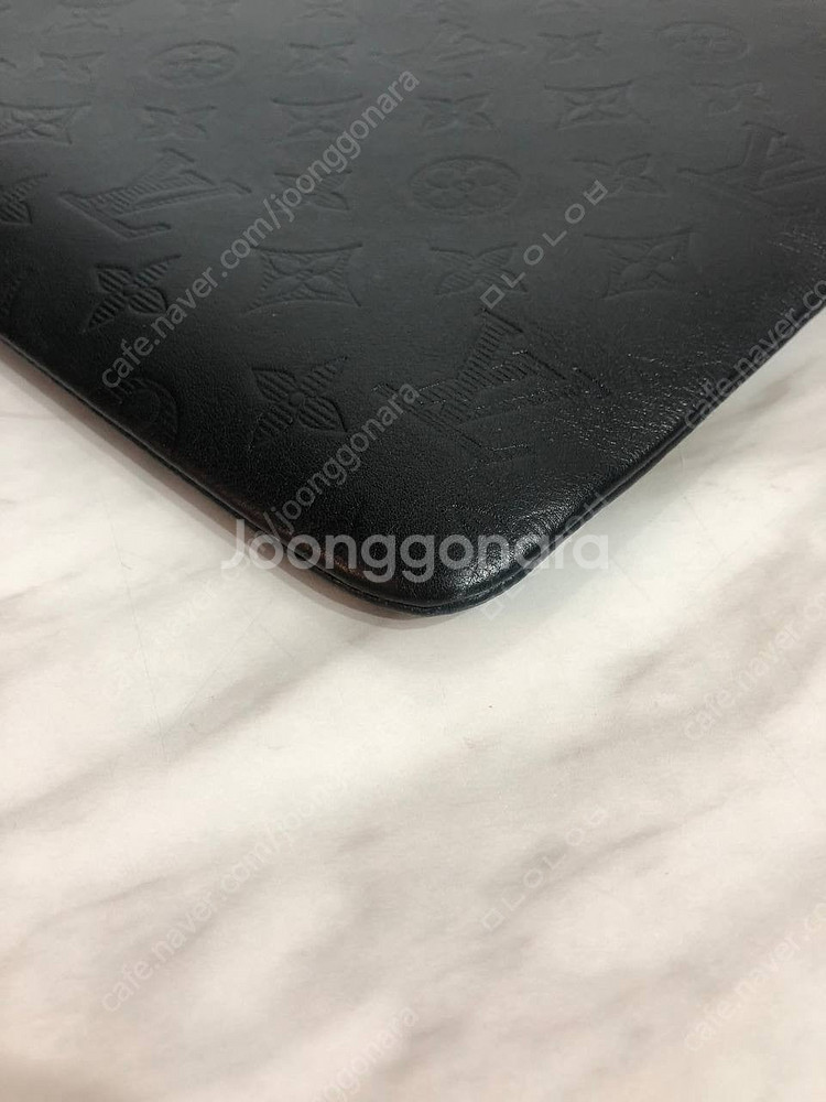 루이비통 디스커버리 포쉐트 클러치 M62903--6