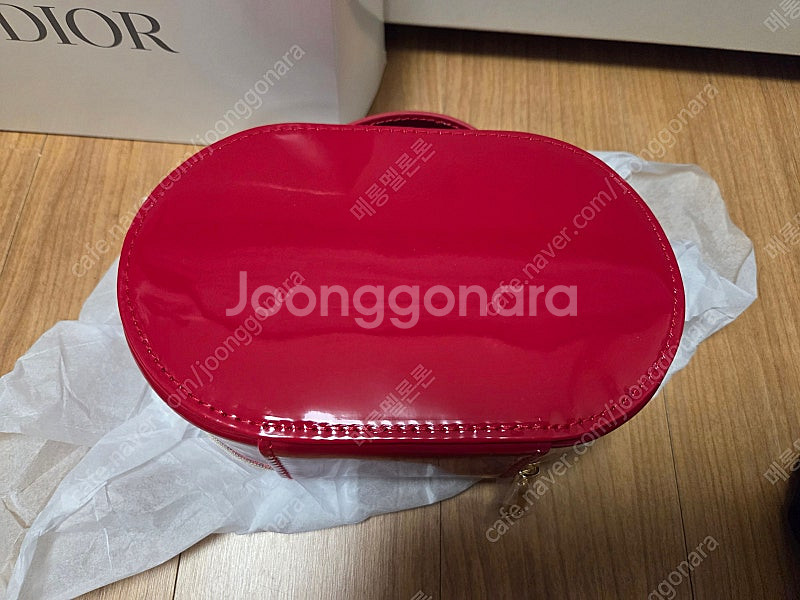 [미사용 새제품 무료배송] 디올 레드 에나멜 파우치--3