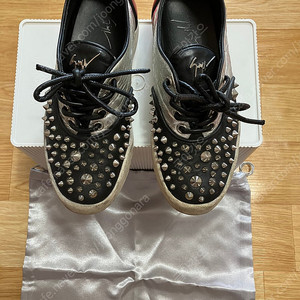 주세페 자노티 사이즈 ( 40 )