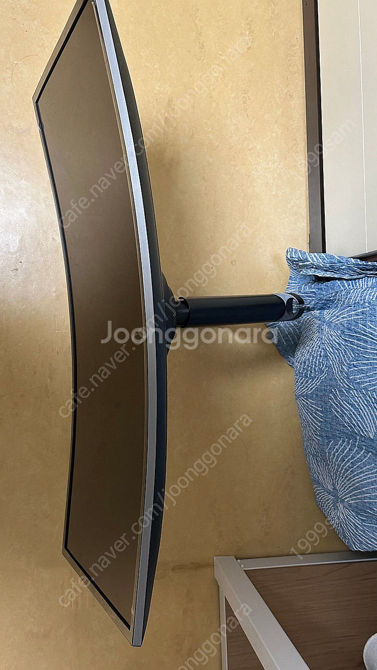 삼성 커브드 모니터 32인치--1