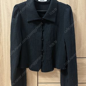 에잇세컨즈 링클 긴팔 크롭 블라우스 블랙 팔아요