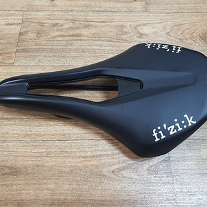 피직 벤토 아르고 안장 150mm