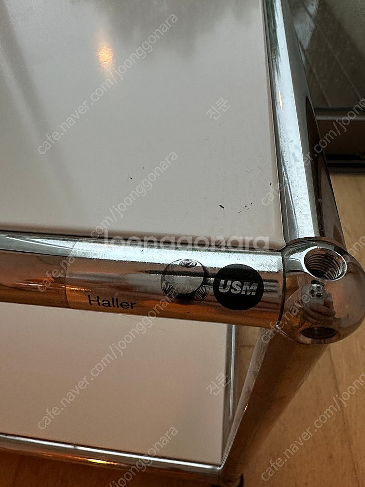 USM Haller 사이드테이블 500 화이트--2