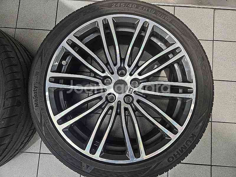BMW G30 5시리즈 19인치 순정 휠타이어 판매합니...--0