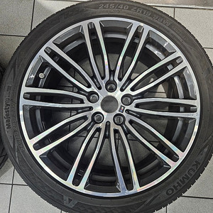BMW G30 5시리즈 19인치 순정 휠타이어 판매합니다