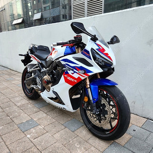 2019년식 혼다 풀배기 CBR 650R 판매합니다.
