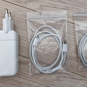 애플 정품 맥북프로 96W USB-C 어댑터 + USB-C 충전선.8핀충전선