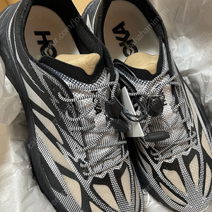 호카(Hoka)마파테 스피드 4 (250mm) 새상품 팝니다