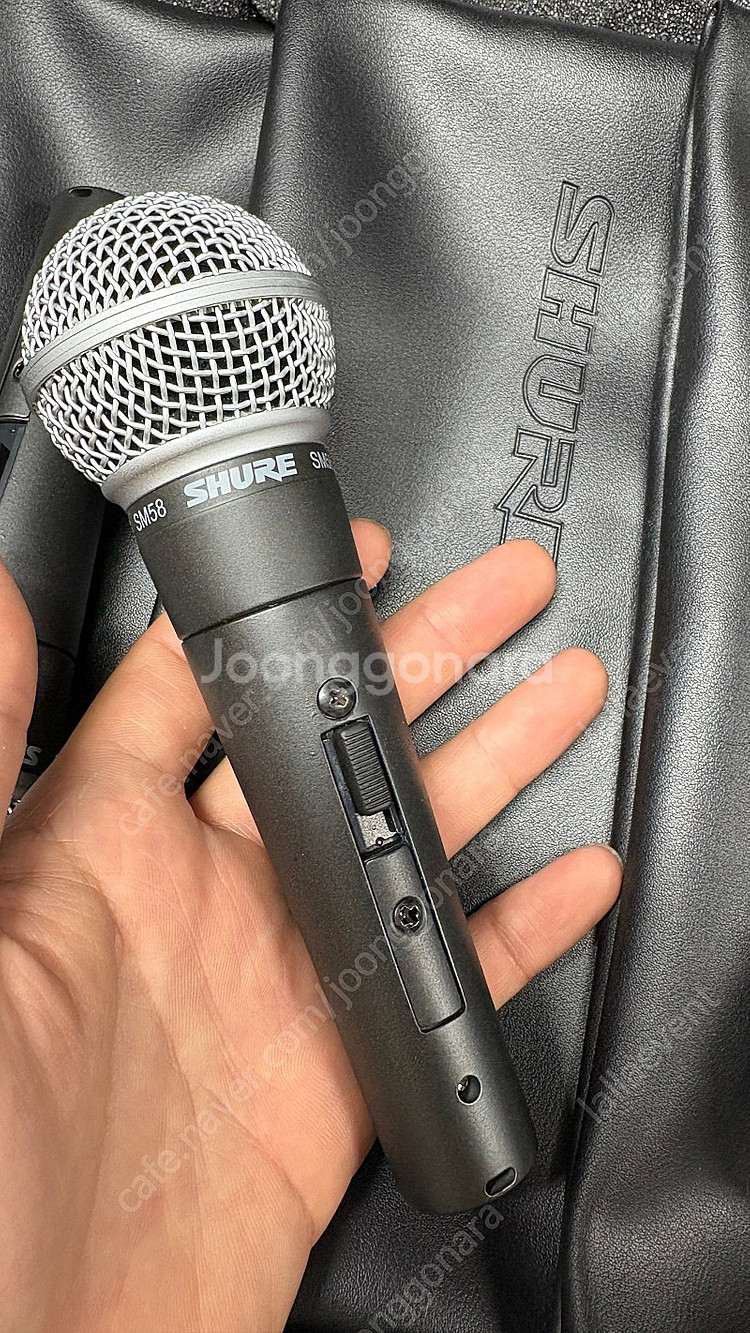 Shure sm58 슈어 유선마이크(스위치) 1개남음--1