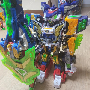 레전드킹브이+무장셋 판매합니다 트라이노브이 샤크로스브이