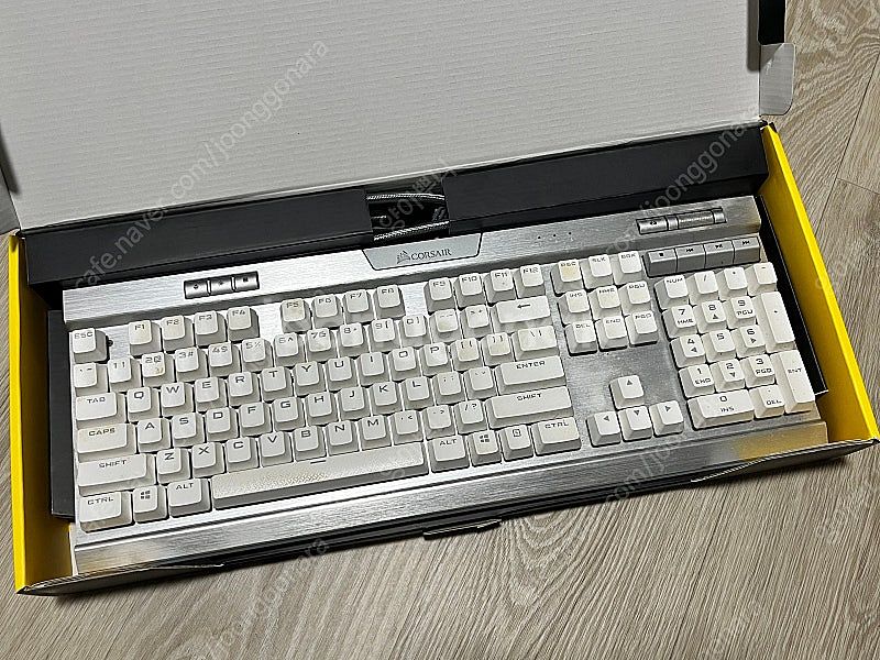 커세어 K70 RGB MK.2 SE 키보드 팝니다--0