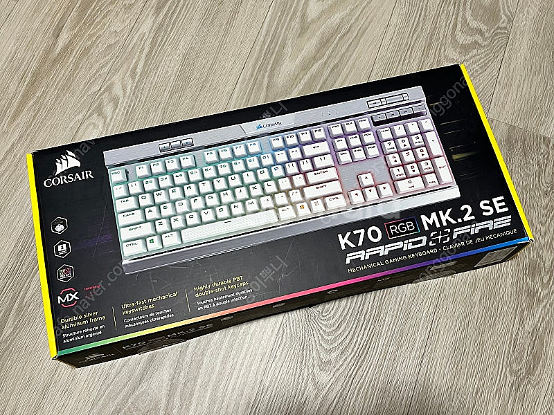 커세어 K70 RGB MK.2 SE 키보드 팝니다--1