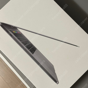 2018년형 맥북프로 15인치 터치바 CTO 최고사양(i9/32GB/1T