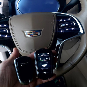 [판매] 캐딜락 CT4, CT5, CT6, XT4, XT5, XT6, 에스컬레이드 차량 스마트키 전연식 근접도어 탑재된 디지털키로 업그레이드