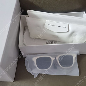 젠틀몬스터 × 마르지엘라 콜라보 MM007 화이트 썬글라스