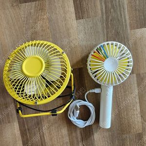 탁상선풍기팝니다 반값택배비포함 9000원