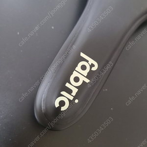 Fabric alm altimate 패브릭 카본 안장 판매합니다