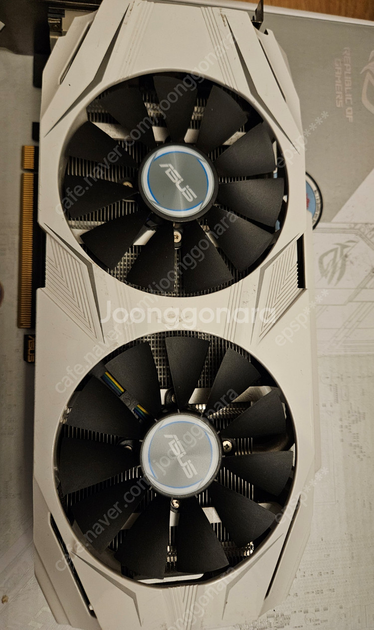 ASUS GTX1060 3GB 화이트 판매합니다.--0