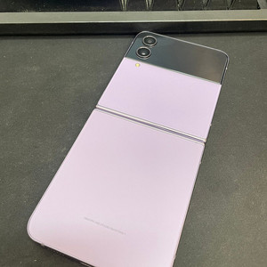갤럭시Z플립4 보라 256GB 무잔상 상태좋은 중고23만팝니다.