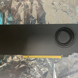 Nvidia RTX A2000 6Gb 팝니다.