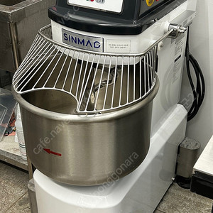 신맥(SINMAG) 25kg 스파이럴믹서 SM2-25