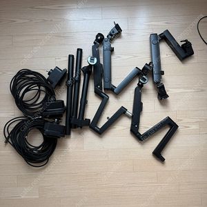루나랩 트리플 모니터암 1개 , 듀얼 모니터암 1개 , vention 5m DVI케이블 5개 일괄 판매 합니다