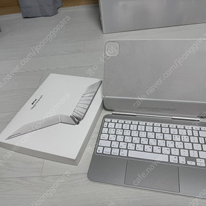 iPad Pro 11(M4) 매직 키보드 화이트 판매합니다.