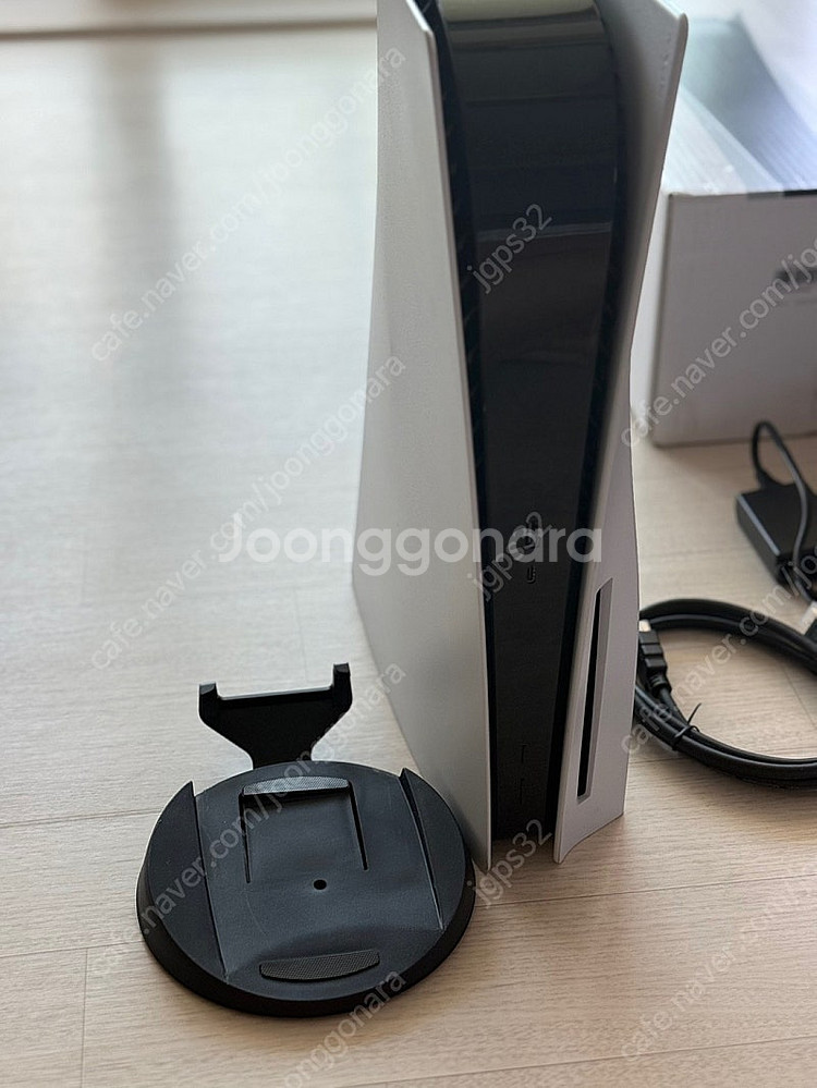 Ps5 + 2테라 추가 SSD + 듀엘센스 2개 + 가...--2