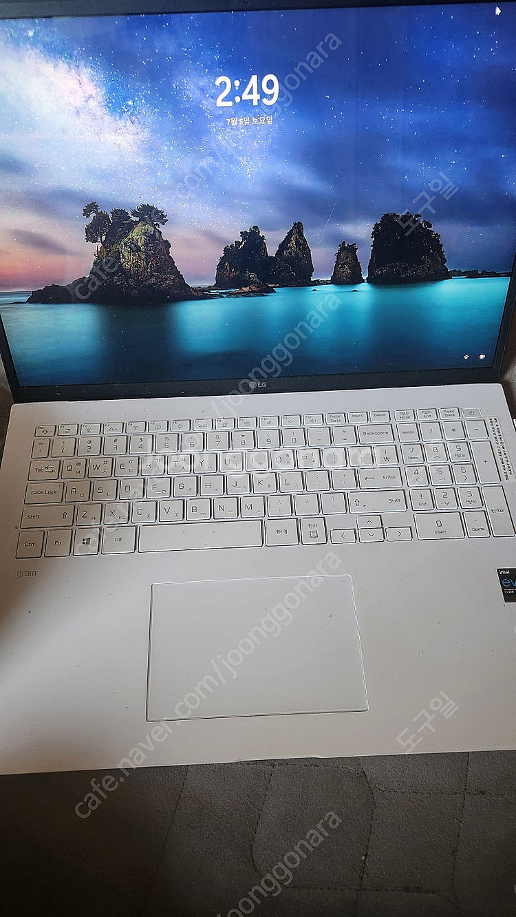 lg 그램 17인치 노트북 팝니다--0