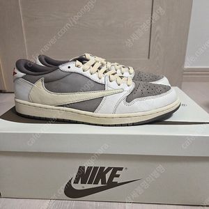 나이키 X 트래비스스캇 조던1로우 리버스모카 285