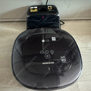 LG 로보킹 R76ITM 본체+충전독만 판매.(배터리 방전상태)