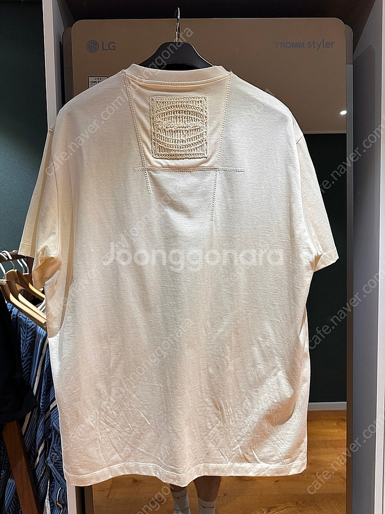 우영미 25SS 자수 로고 아이보리 반팔 50--0