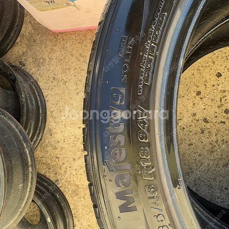 235 45 18 금호 마제스티9 중고 타이어 교체 고...--3
