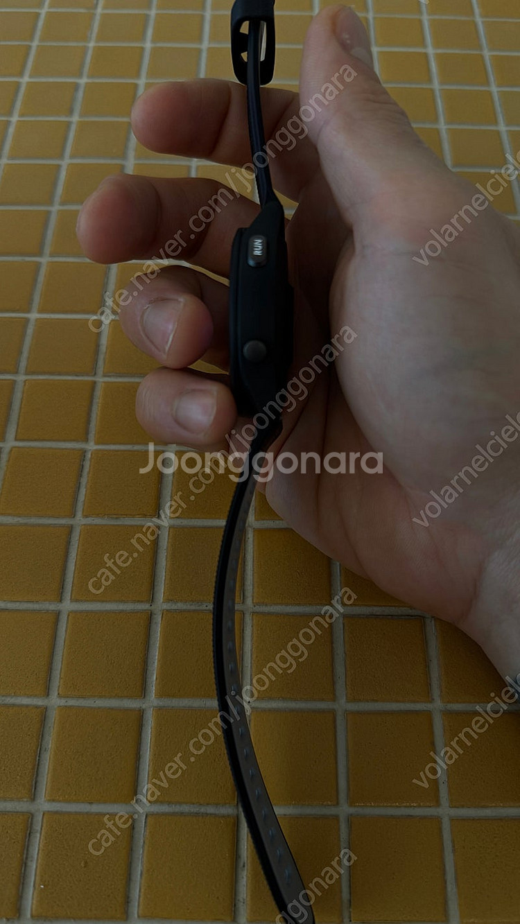 가민포러너265 블랙 2회 착용한 새제품 판매합니다--3