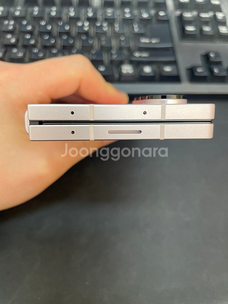 갤럭시Z폴드6 핑크 256GB 보험처리 미사용 새것같은...--3
