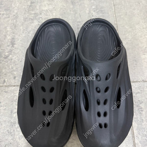 호카 오라 리커버리 뮬 슬리퍼 240 팝니다