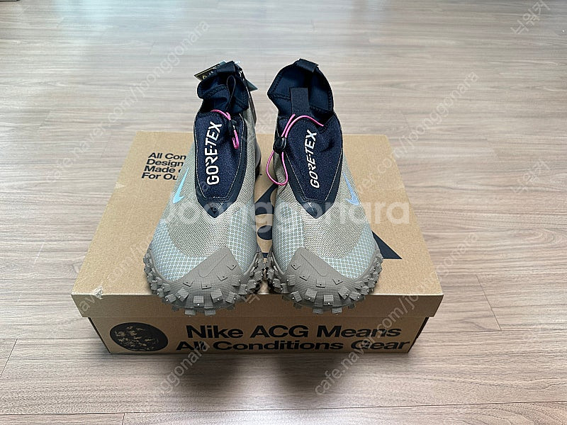 나이키 ACG 마운틴 플라이 고어텍스 카키 290--1