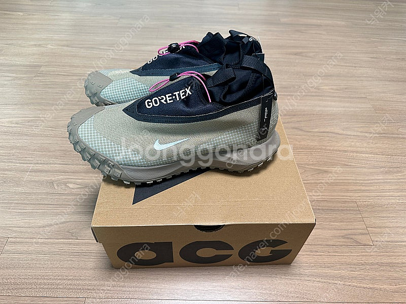 나이키 ACG 마운틴 플라이 고어텍스 카키 290--5
