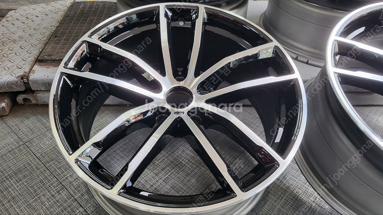 bmw5시리즈 G30 662M 18인치 순정휠 커스텀블...--2