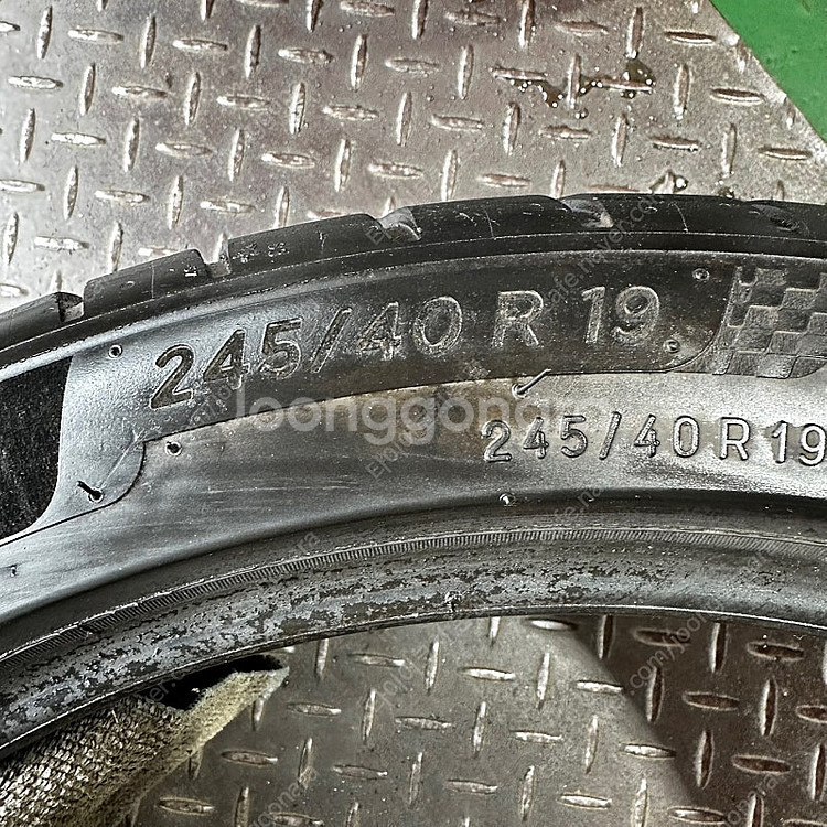 245 40 19 미쉐린 PS4 중고타이어 2본 트래드...--4