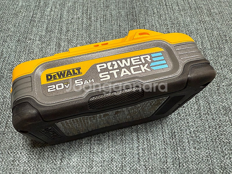 디월트 정품 파워스텍 20V 5AH 배터리 DCBP52...--1