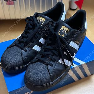 아디다스 슈퍼스타 코어 블랙 화이트 275