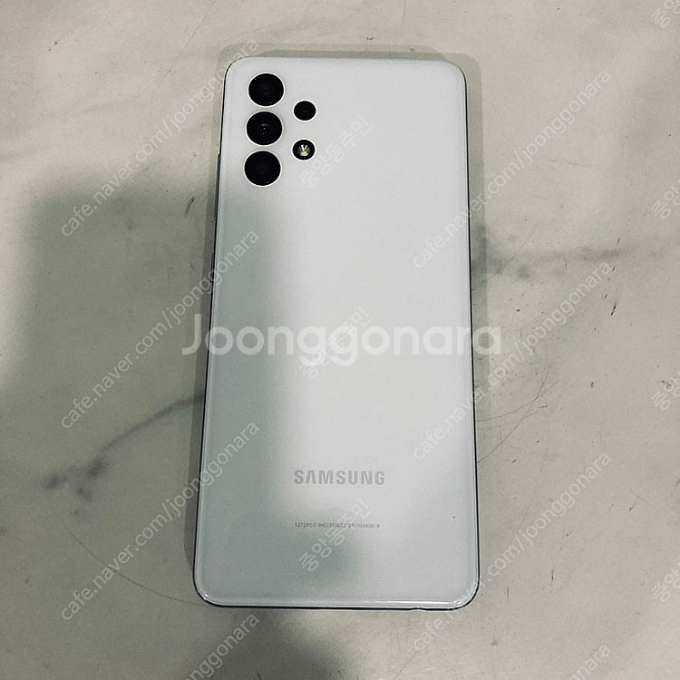 갤럭시 A32 화이트 64G 깨끗한기기 6만5천원 판매...--1