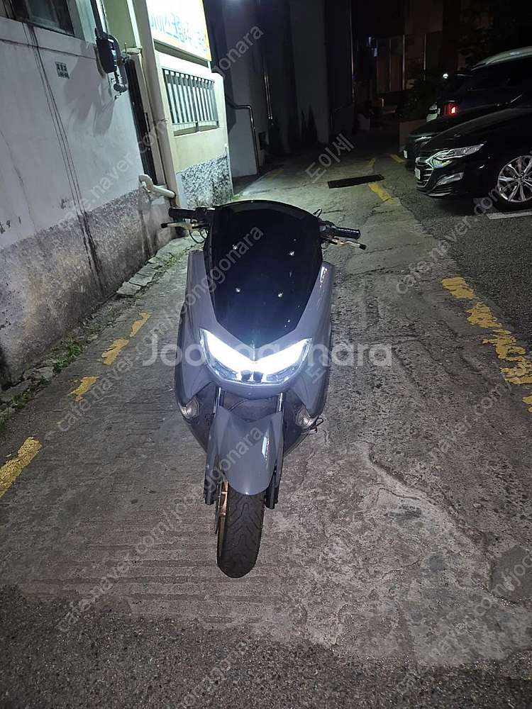 21년식 nmax125 오늘만 이가격에 날려요--0