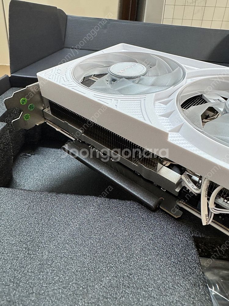 6월구매품) 갤럭시 RTX 5080 OC 화이트 Whi...--3