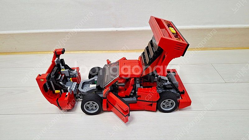 레고 10248 페라리 F40 중고 판매합니다.--4