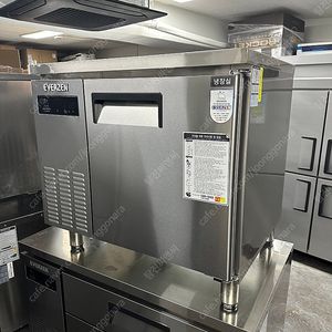 900,1200,1500,1800 테이블냉장고 간냉식 냉동고 냉장냉동고 업소용냉장고 식당 카페냉장고