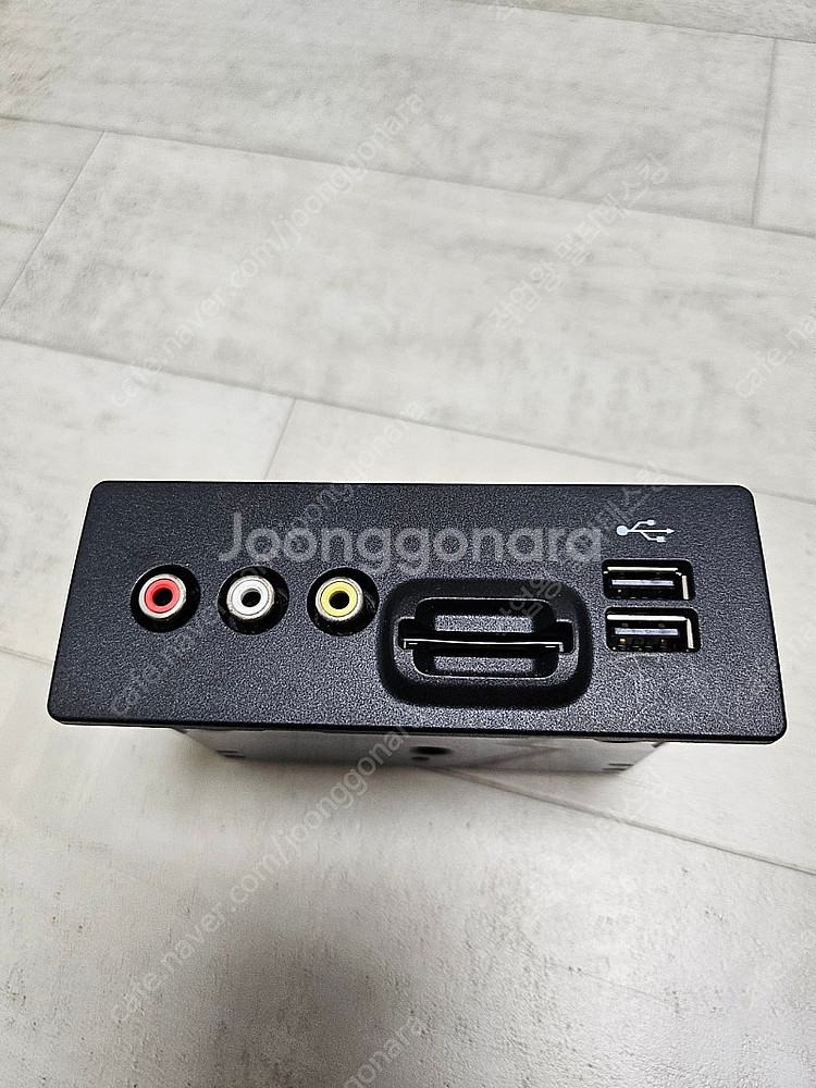 포드 미디어 허브 BT4T-14F014-AE 팝니다.--0