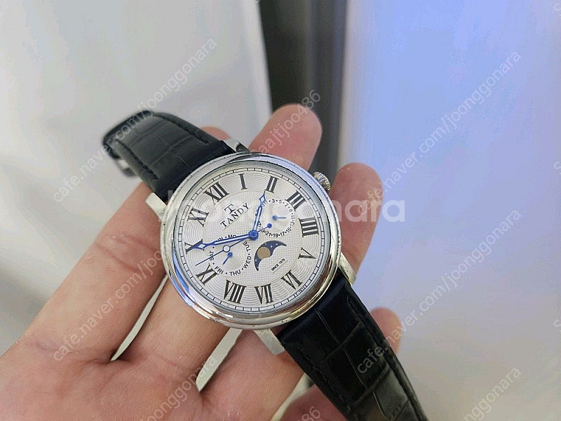 TANDY 문페이즈 가죽시계 판매 합니다.--0