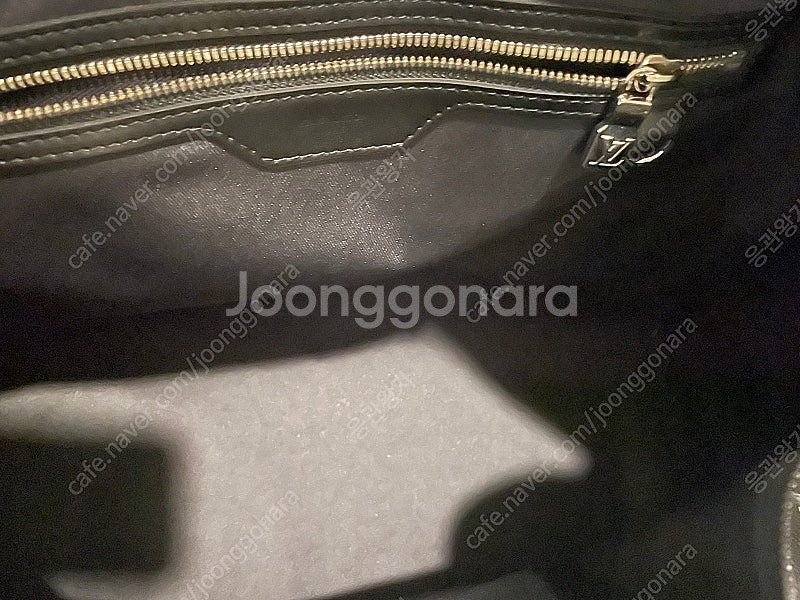 루이비통 갤럭시 키폴 50사이즈 판매합니다--6